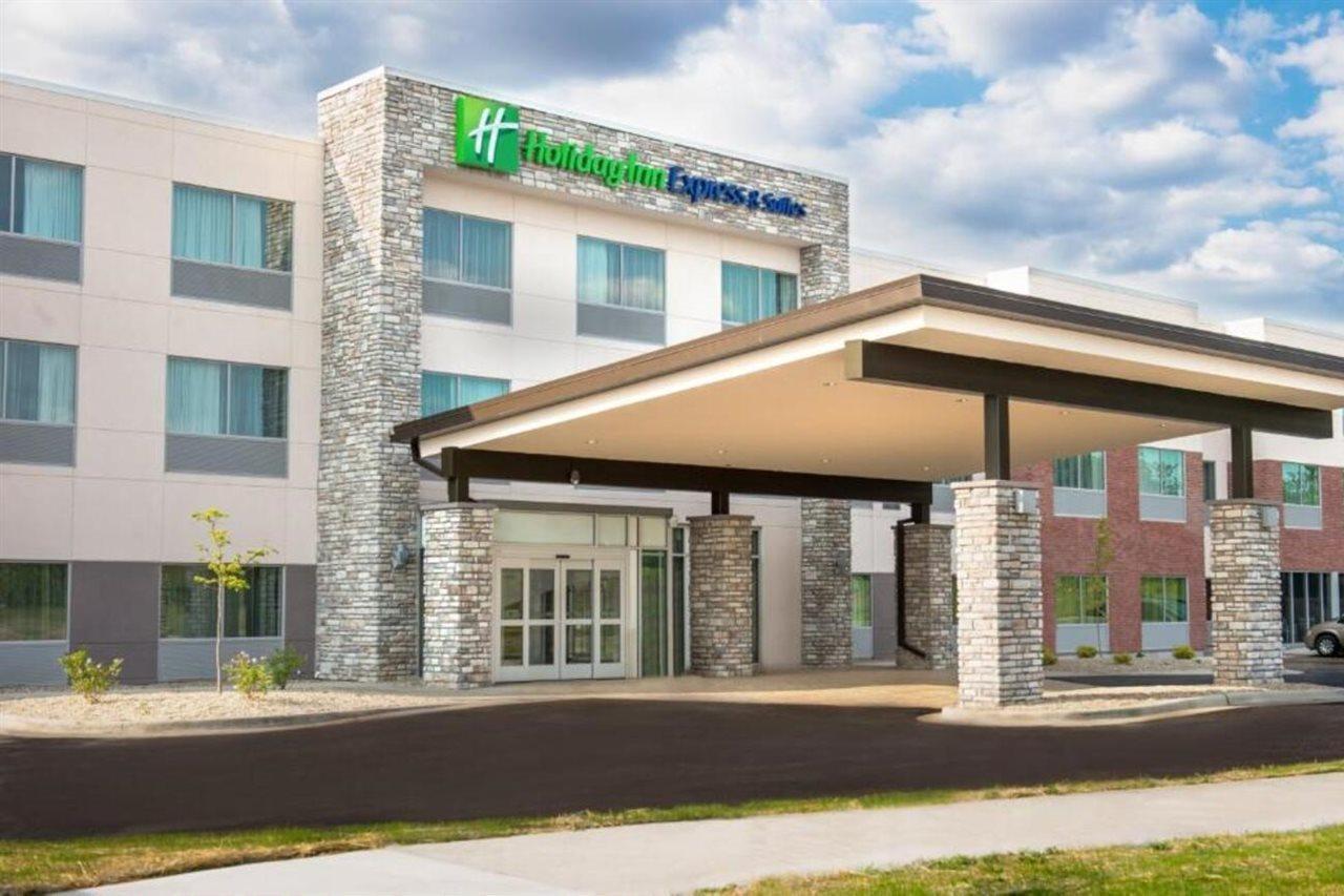 Holiday Inn Express & Suites Rock Falls, An Ihg Hotel Exterior photo