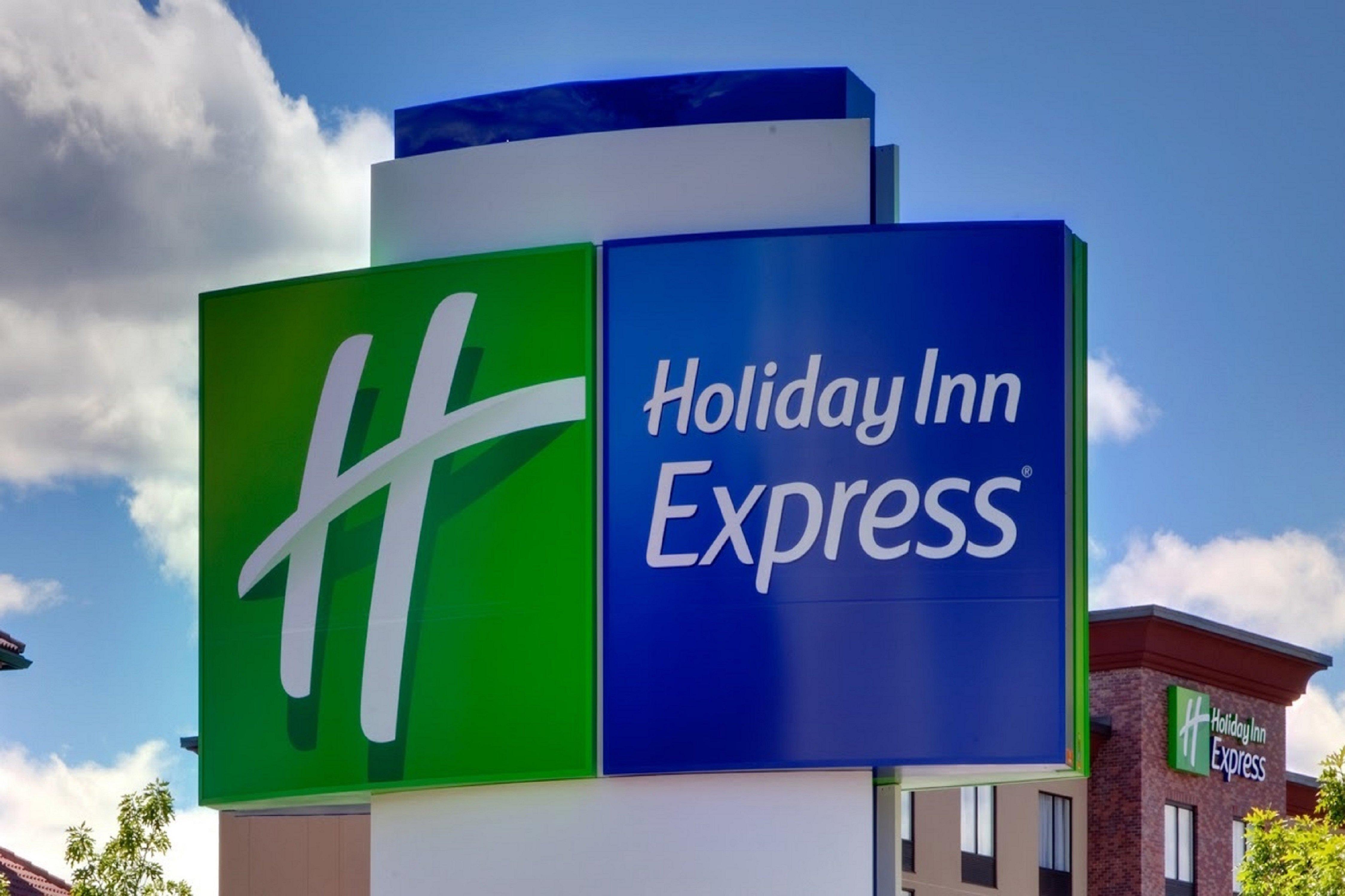 Holiday Inn Express & Suites Rock Falls, An Ihg Hotel Exterior photo